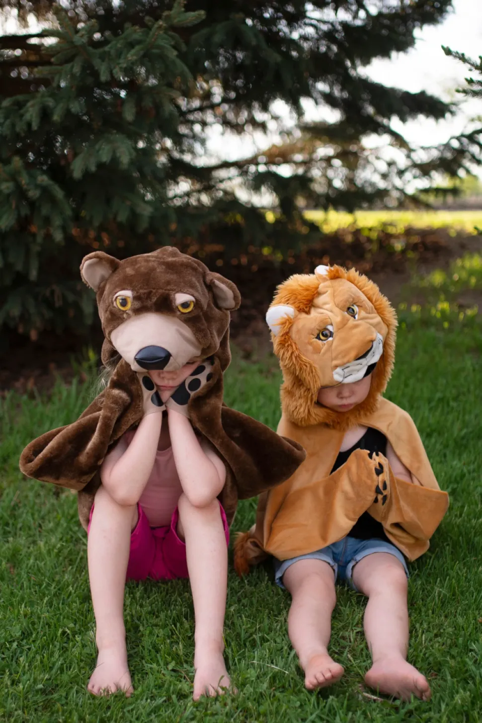 Lowe - Umhang Mit Pfoten (Gr. 18-36 Monate)