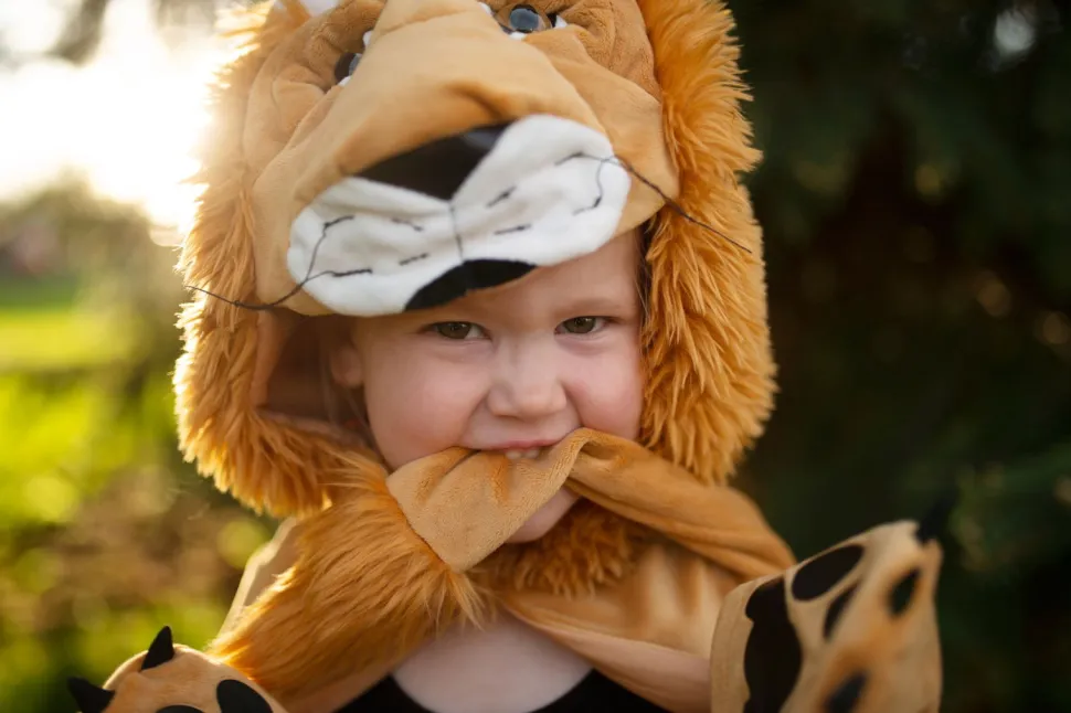 Lowe - Umhang Mit Pfoten (Gr. 18-36 Monate)